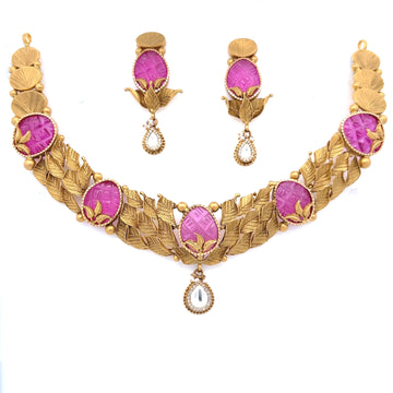 Ila Gold Necklace