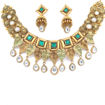 Ishita Gold Necklace