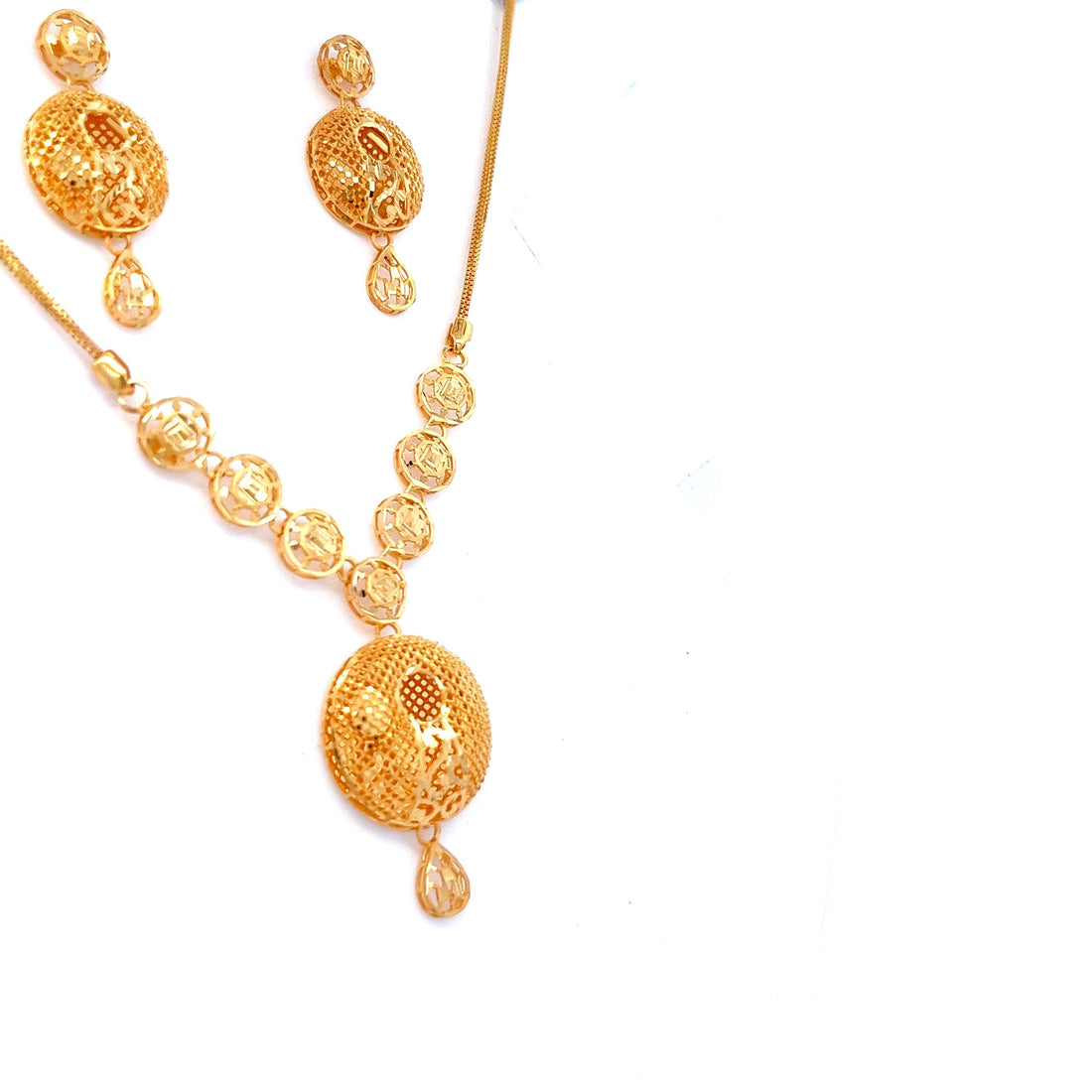Lavanya Gold Necklace Set