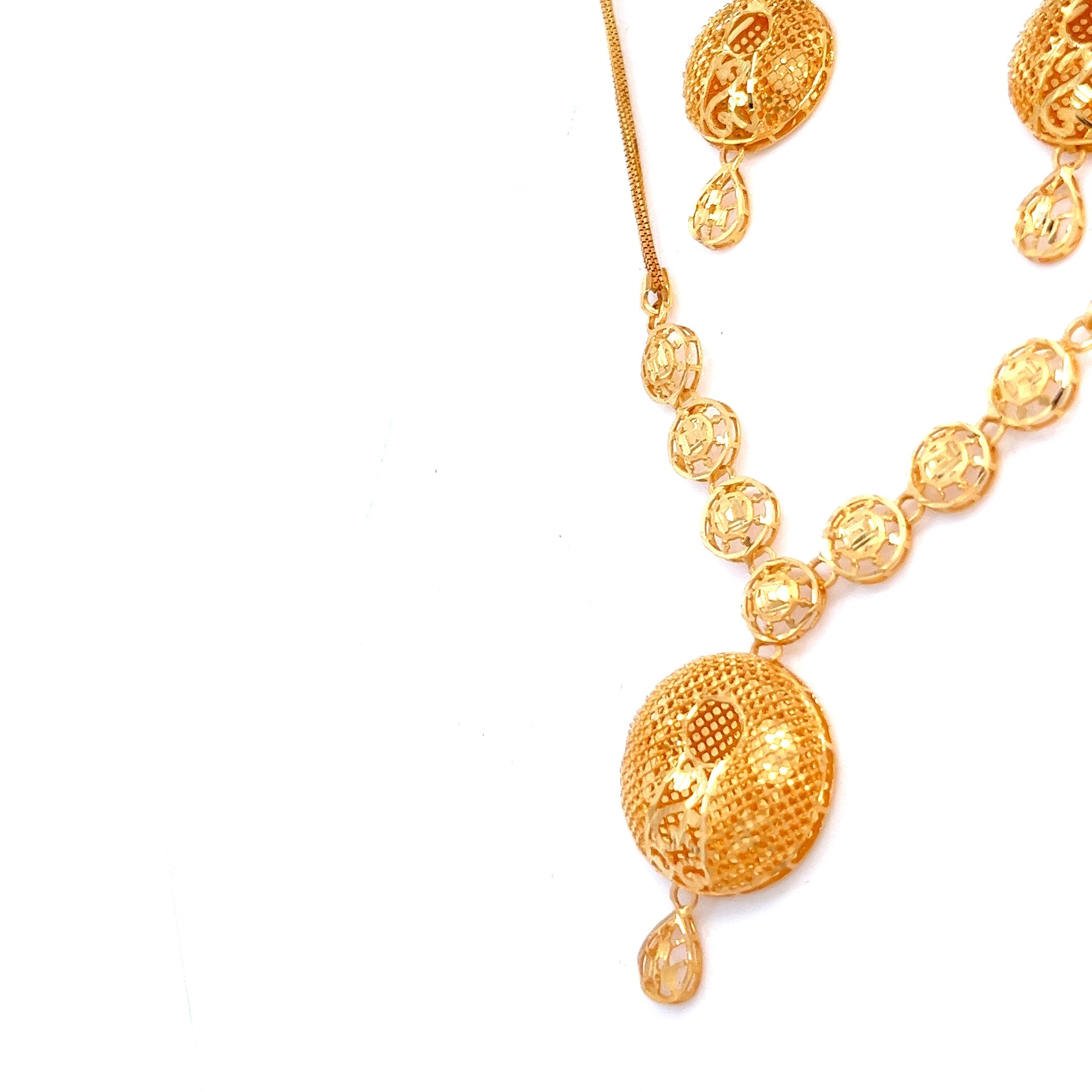 Lavanya Gold Necklace Set