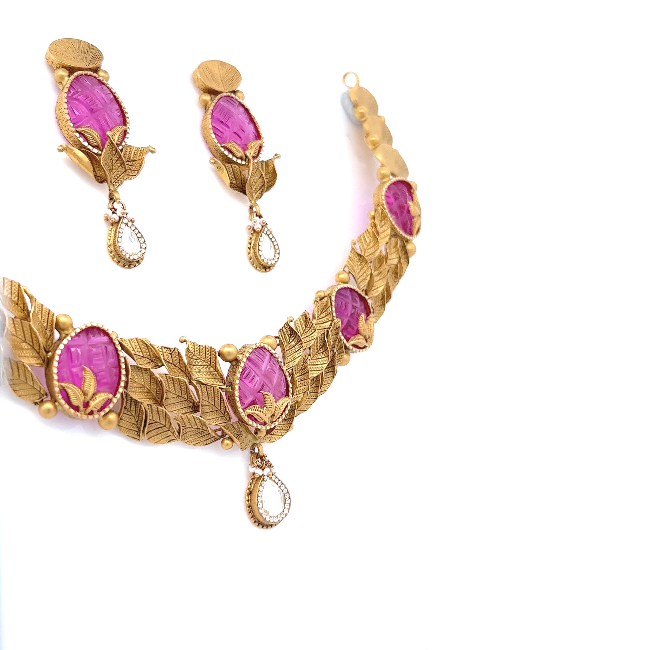 Ila Gold Necklace