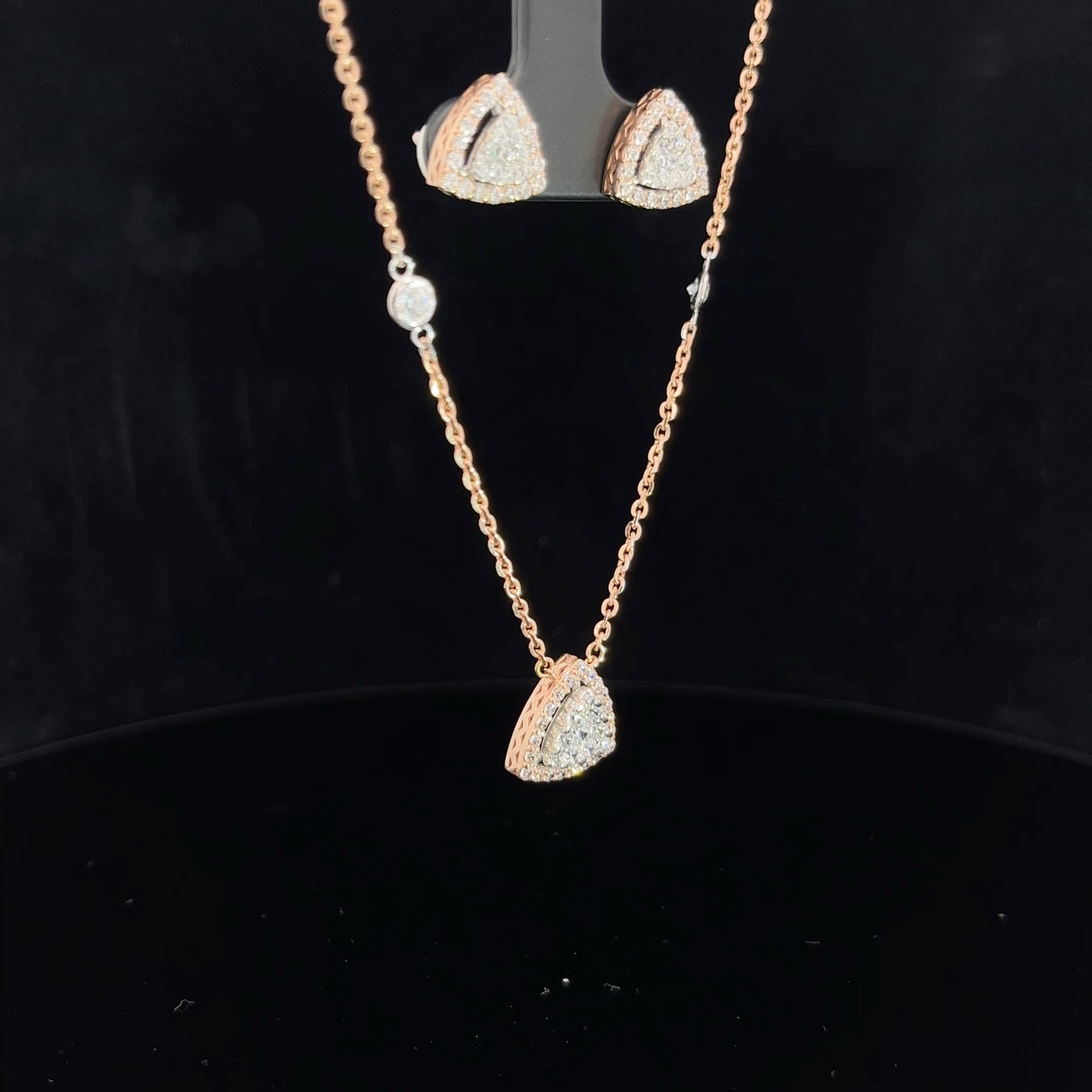 Fiza Diamond Pendant Set